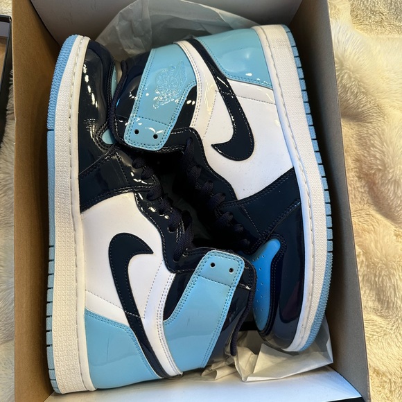 Wmns Air Jordan 1 High Og “Unc Patent Leather - Picture 3 of 5